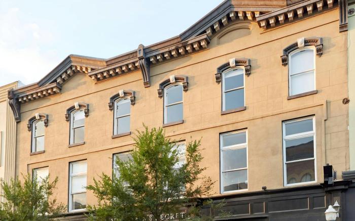 Sonder The Broughton Apartments Historic District