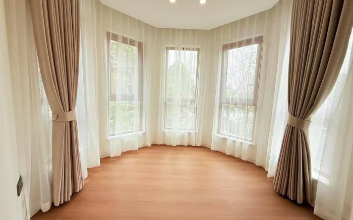 Charming Mount Emei Apartment hosted by a German Couple