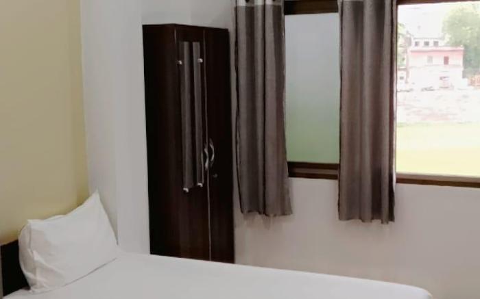 Shri Hari Kunj Paying Guest House