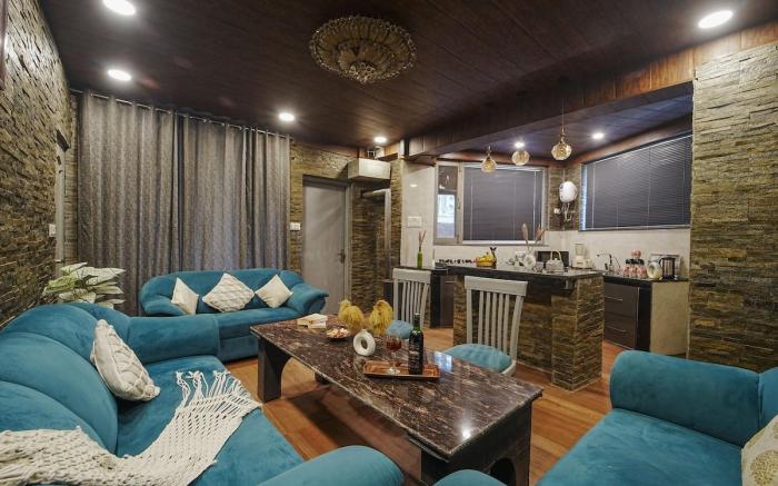 Leo - 2BHK With Jacuzzi (2.5 kms from mall road)