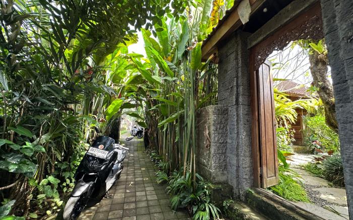 Mahayana Guest House