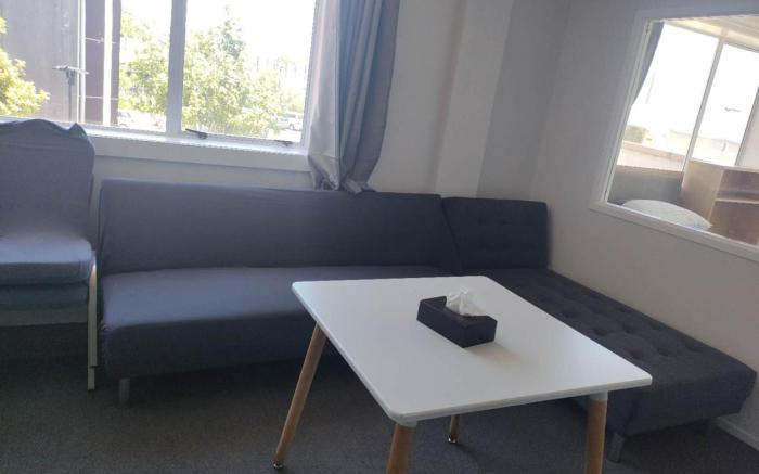 1 Double, 1 Single, 2 Sofa Beds Apartment