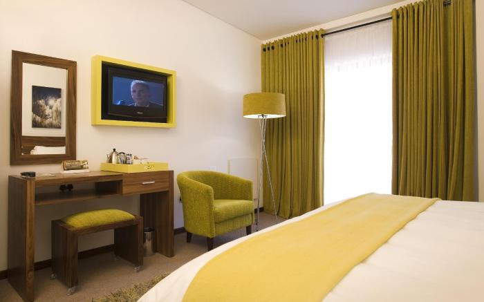 Golden Gate Hotel and Chalets