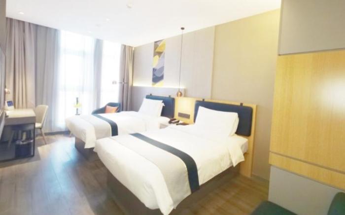 Home Inn Style Tianjin Railway Station Italian Style Street