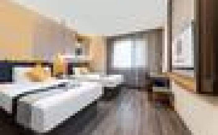 Home Inn Style Harbin Central Avenue Flood Control Monument