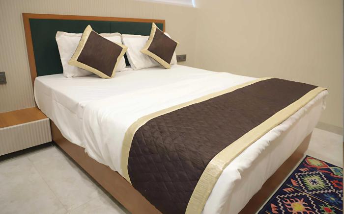 OYO 838015 Keshav Hotel & resort