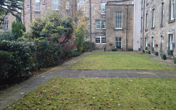 Sonder Royal Garden Apartments New town