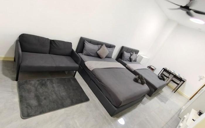 Imperio A1705 with Bathtub 4pax free Wifi Parking