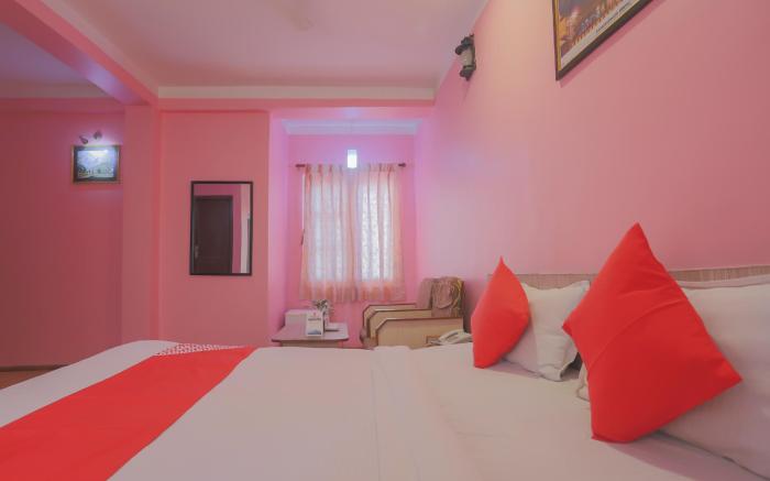 OYO 818 Hotel Queen Tower