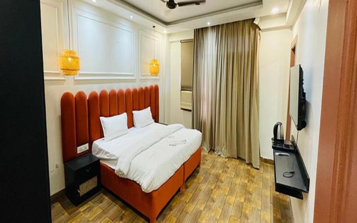 FabHotel The White Pepper