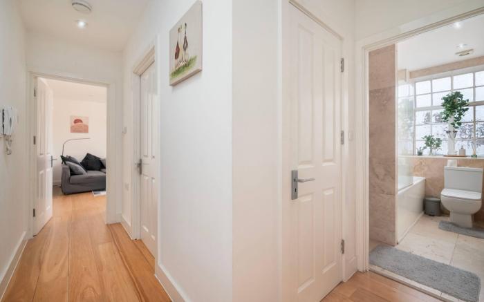 Central 2BR  Fast Wi-Fi  Ideal for Travellers