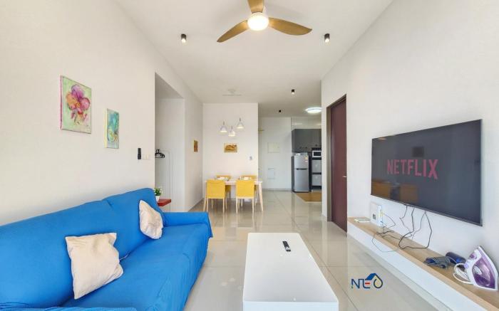 2Bedroom Sea View Balcony/Country Garden Kings bay