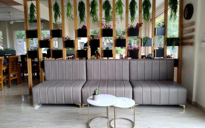 Yellow sapphire Hotel