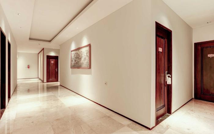 OYO 94723 Premium Legian Hotel