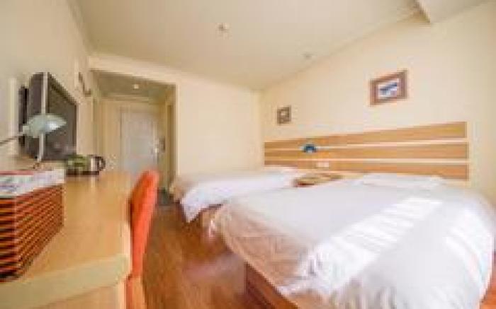 Home Inn Jinan Bayi Overpass