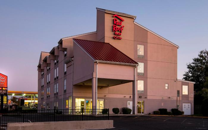 Red Roof Inn & Suites Philadelphia - Bellmawr