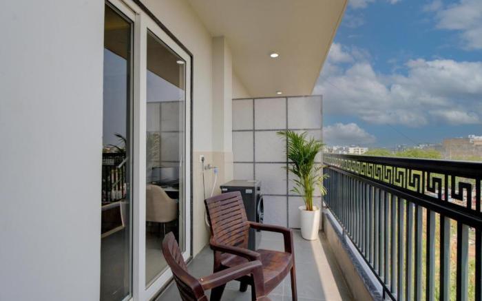 The Lodgers 1 BHK Service Apartments Sector 52