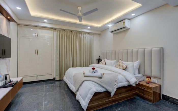 The Lodgers 1 BHK Service Apartments Sector 52