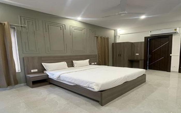 FabHotel Black Pepper