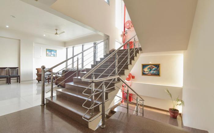 FabHotel Shiv Palace