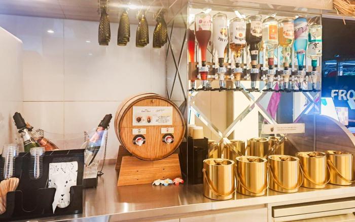  Hotel BaliBali 岩槻