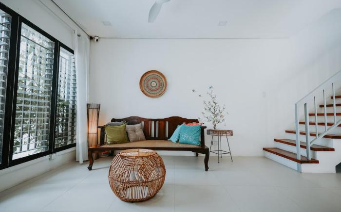 Warm & Cozy Room 5 Near IT Park - Hooga Home Cebu