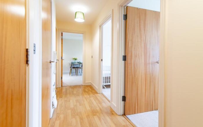 Two-bed Luxury Apartment B12LS by LiveComfortably