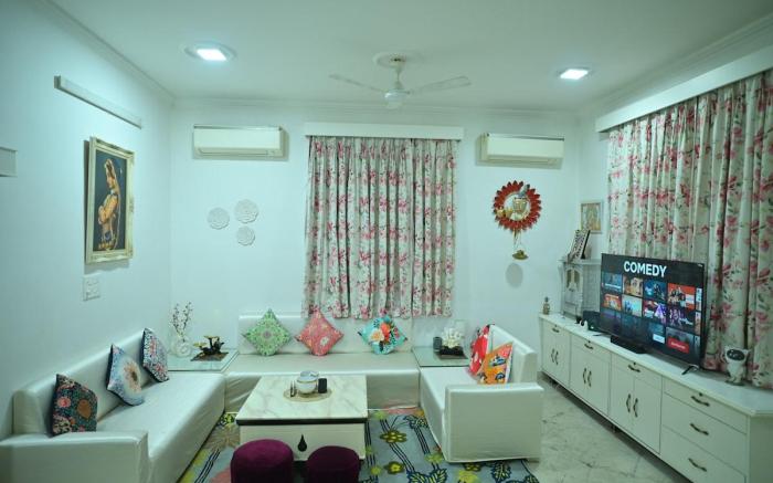 604whiteHouse by Blissful stays (entire bunglow)