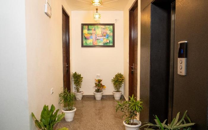 The Lodgers One BHK Apartment Nxt to Phase 1 Metro