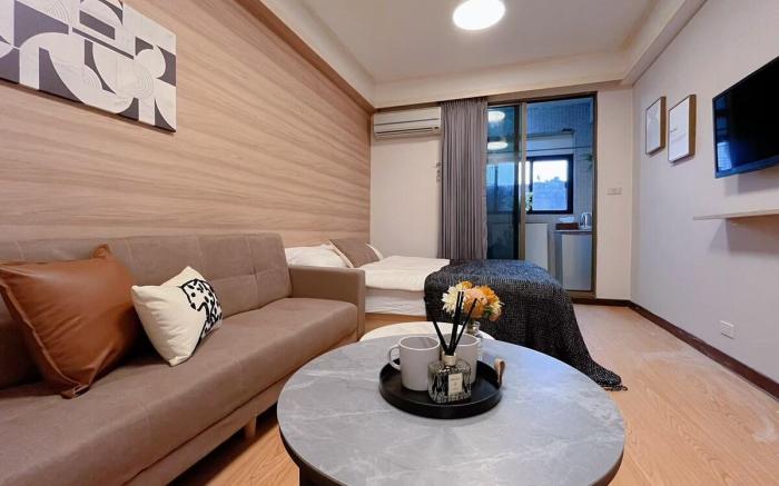 Wooden Cabin 2 | Near Ximen Metro 810 [僅限國外旅客入住]