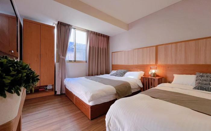 Stay in Ximending Room for 4 [僅限國外旅客入住]