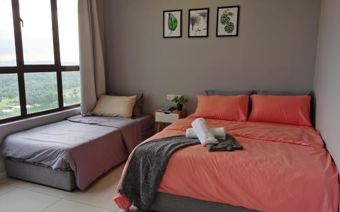 Sungai Buloh Taman Rahman Putra golf views