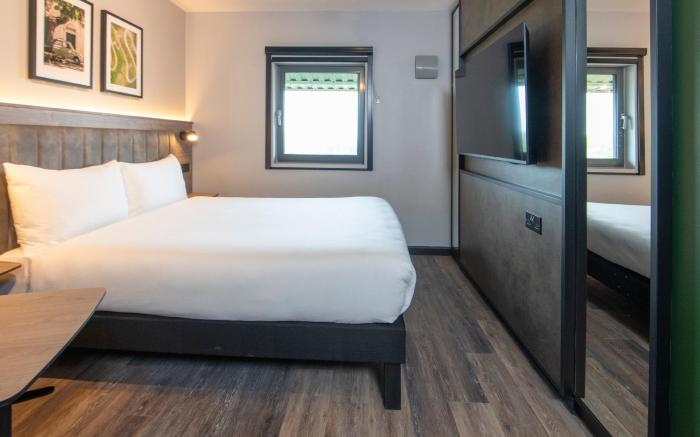ibis Styles London Gatwick Airport