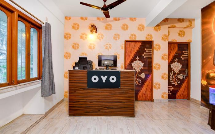 Hotel O by OYO The Golden Nest Kavi Sukanta Metro Station