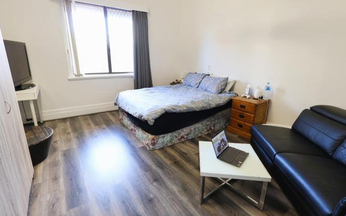 Downtown Backpackers Hostel Perth - note - Valid Passport required for check in