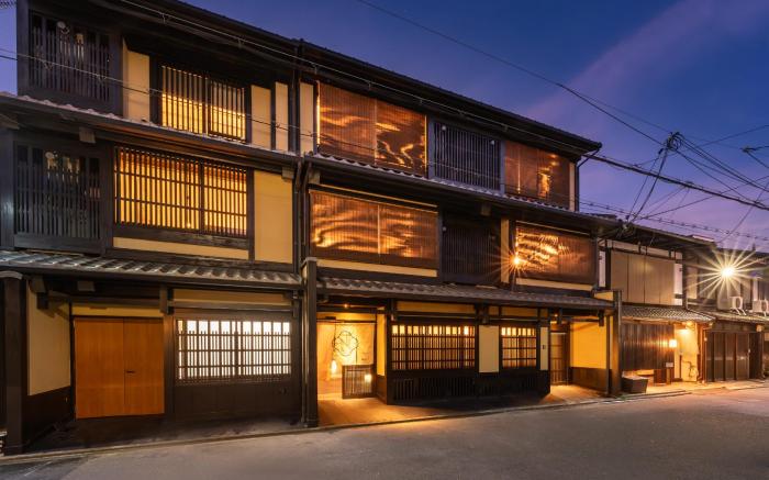 Nazuna Kyoto Nishi Honganji
