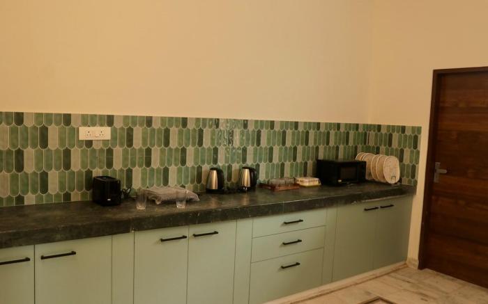 Elite Retreat 2B Luxury Villa Devi Nagar WiFi