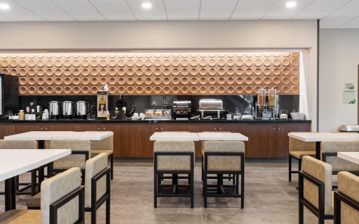 Wingate by Wyndham Geneva at SPIRE Academy