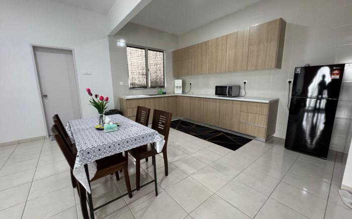 Seri Topaz Apartment 