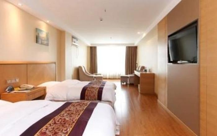 GreenTree Inn Jiangsu Wuxi Huishan High-Speed Rail Qianzhou Chongwen Road Business Hotel