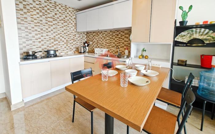 Luxury 1BR Royale Springhill w/ Private Lift