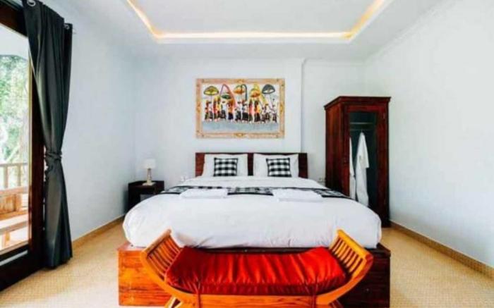 Tinggian Hill Retreat