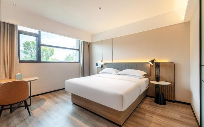 Echarm Hotel Potala Palace Sun Island