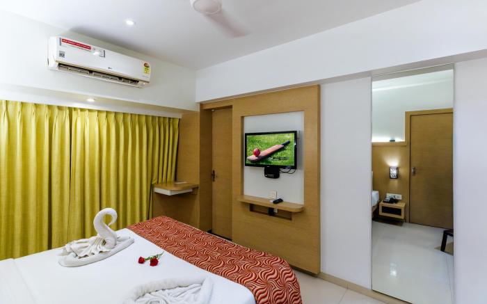 Gold Crest Business Hotel