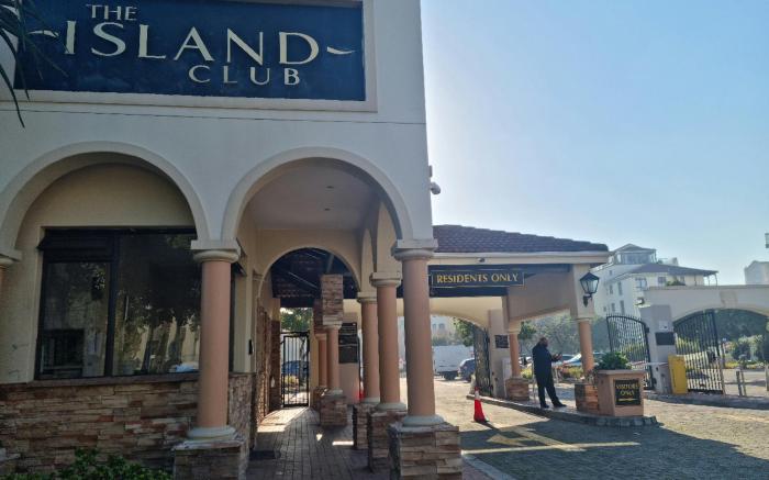 Island Club by Smart City Stays