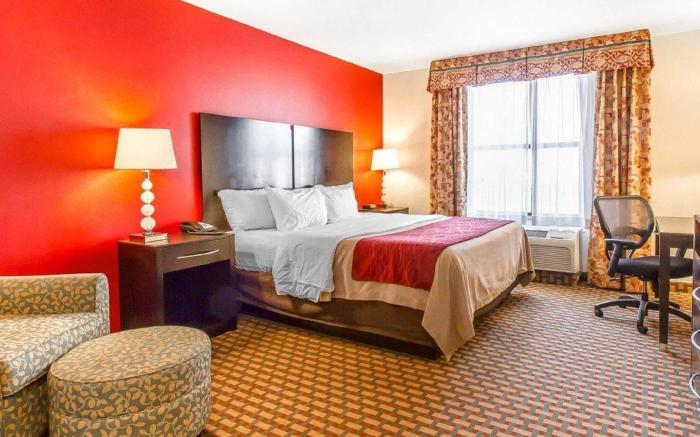 Comfort Inn & Suites Shawnee North near I-40