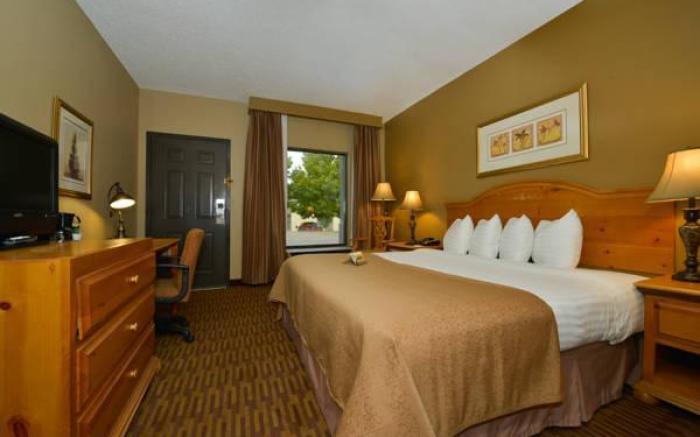 Quality Inn US65 & E Battlefield Rd Springfield