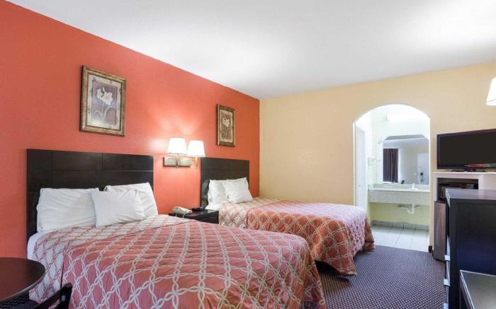 Rodeway Inn & Suites