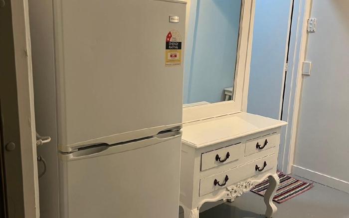 Three single bed and 2 sofa beds Studio, Suite 7