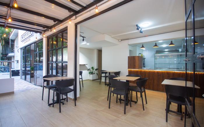 Novus Laureles